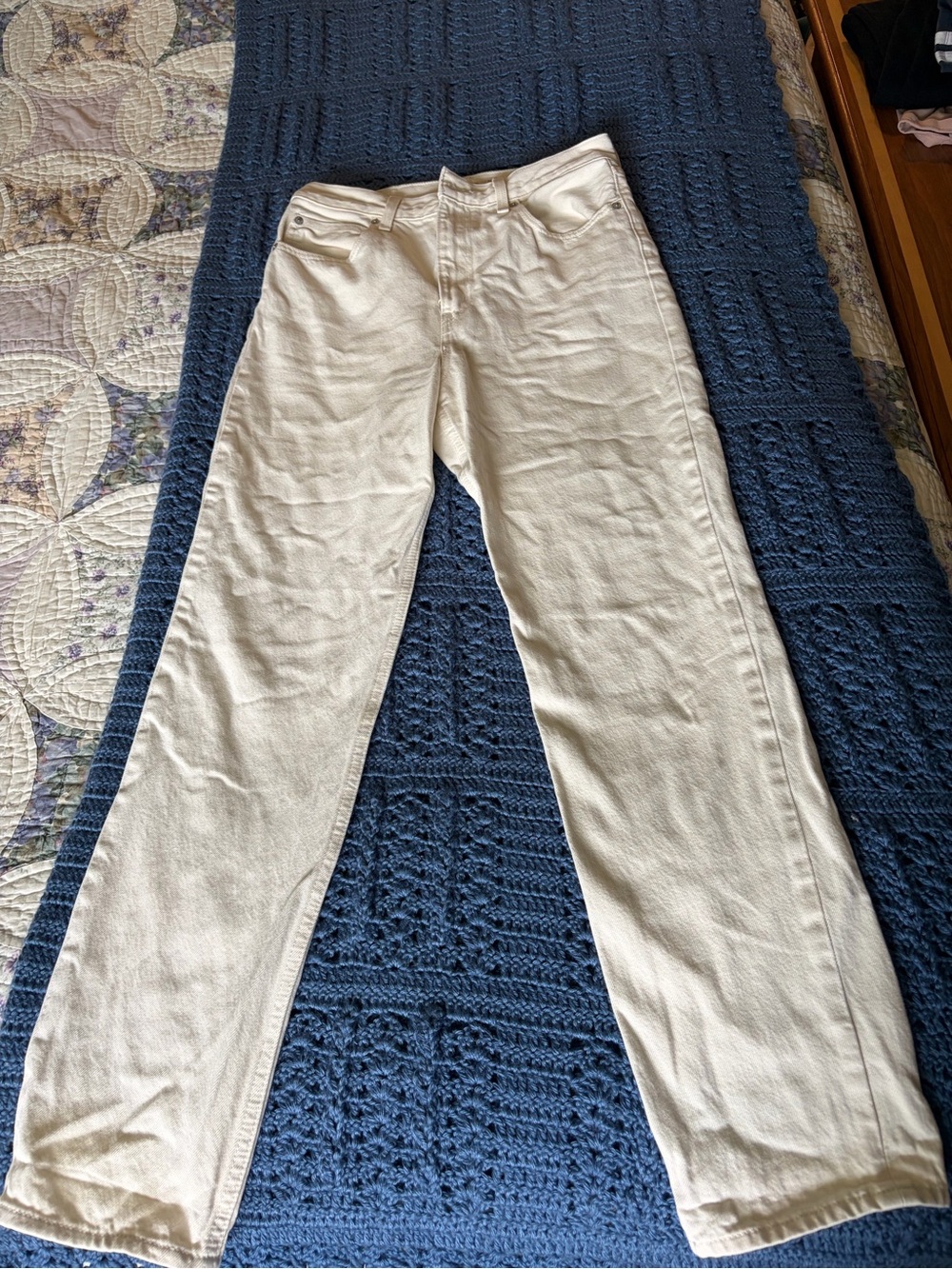 Levi's Cream Straight-Leg Jean